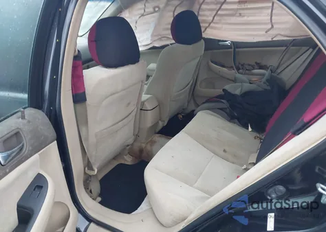 2005 Honda Accord 2.4 Lx из США, поврежденный, VIN 3HGCM56425G713527